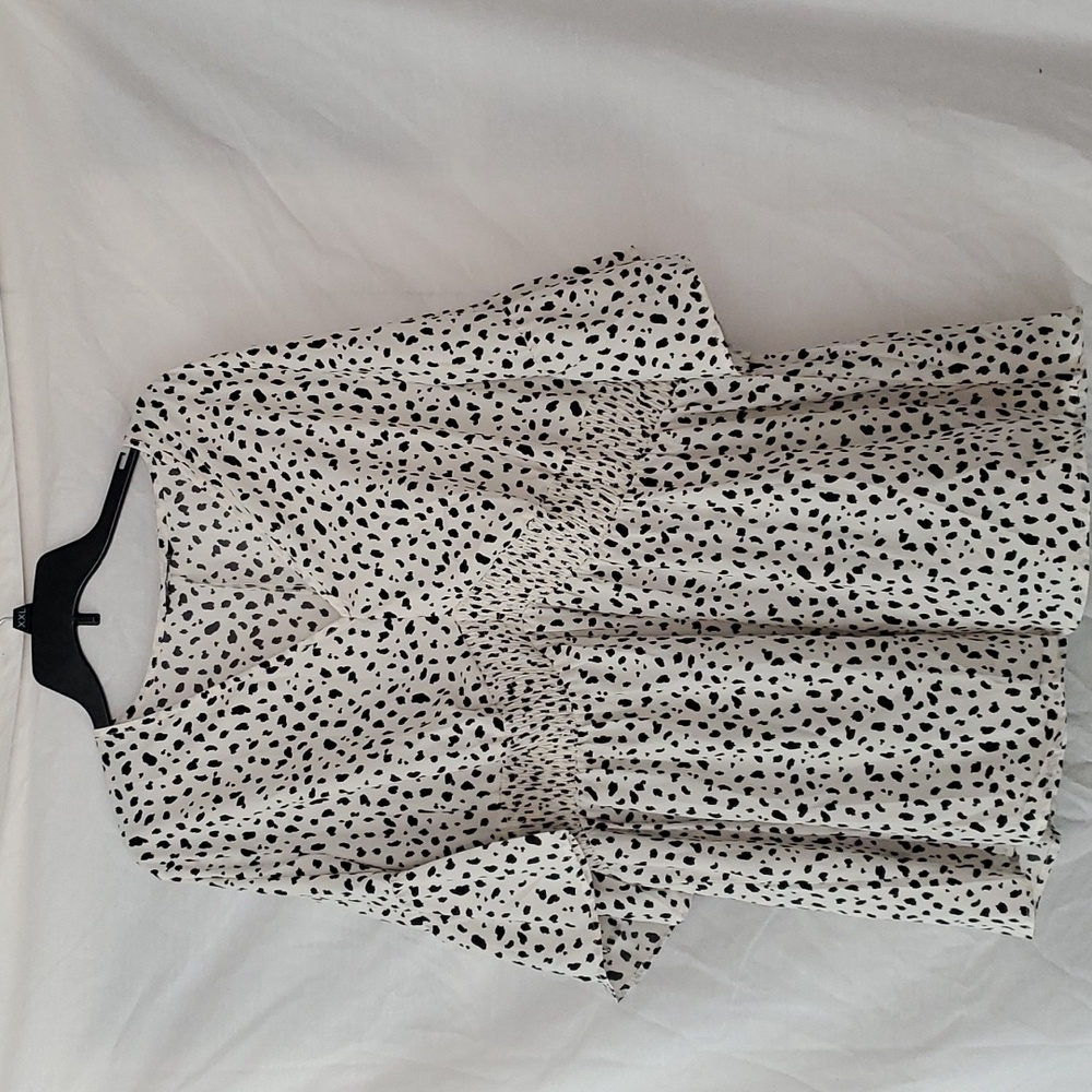 Leopard print bell sleeve sheer blouse size 22-24 or 3X